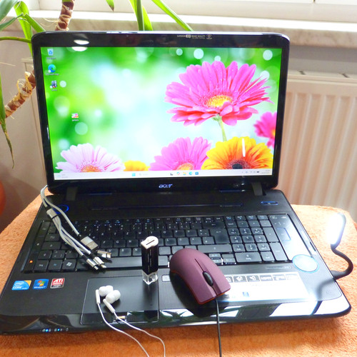 Acer 8942 kino - 18, zoll