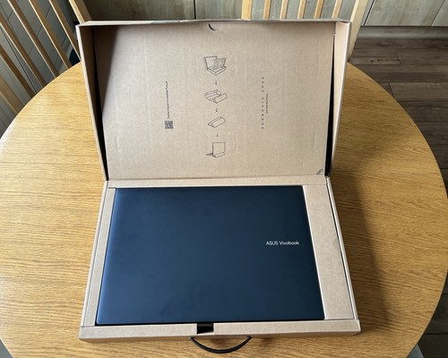 Wie neu asus vivobook 18 - !,